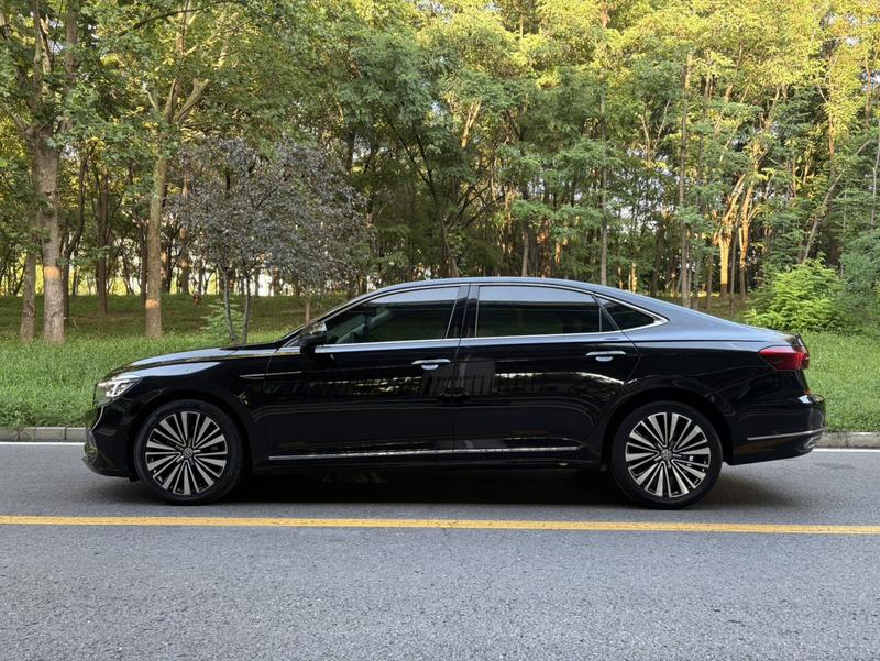 Volkswagen Passat - фото 2