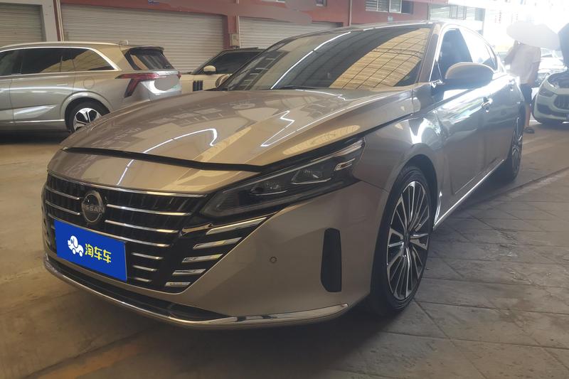 Nissan Teana - фото 0
