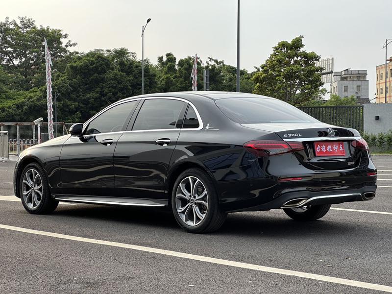 Mercedes-Benz E-Class - фото 3