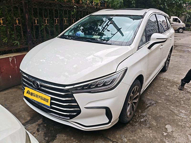 BYD MAX - фото 0