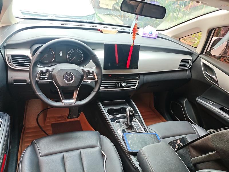 BYD MAX - фото 4