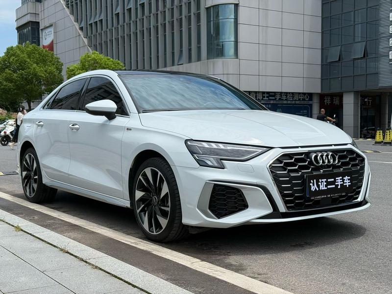 Audi A3 - фото 2