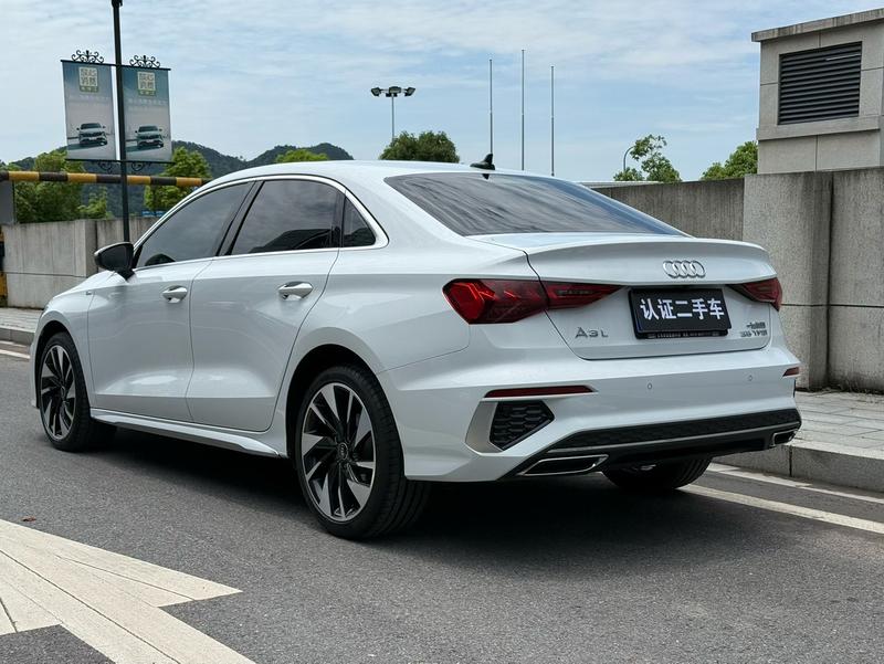 Audi A3 - фото 3