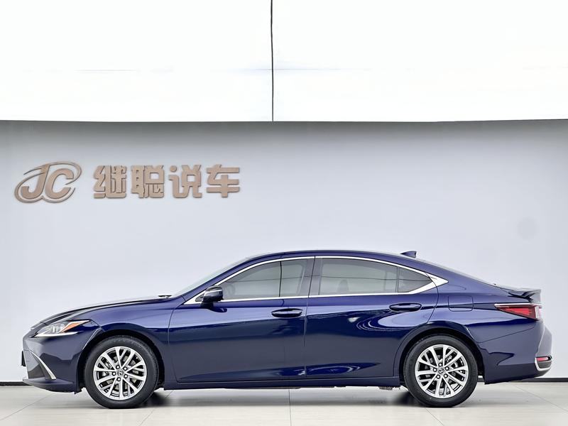 Lexus ES - фото 2