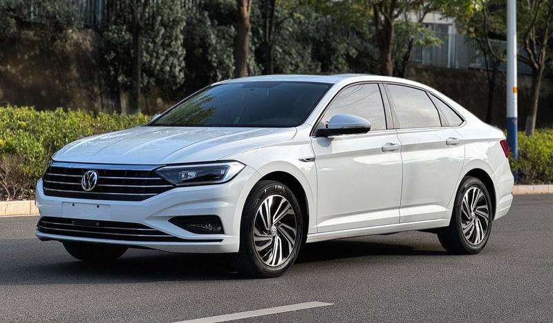Volkswagen Sagitar - фото 0