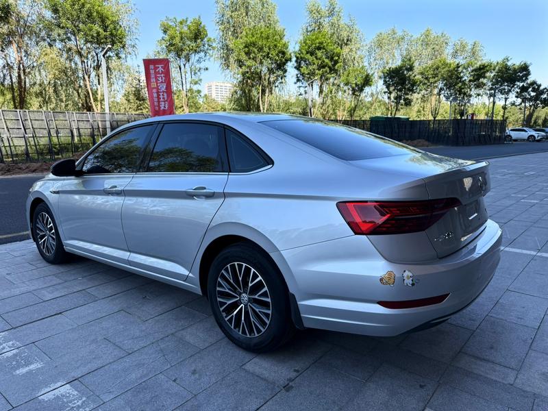 Volkswagen Sagitar - фото 4