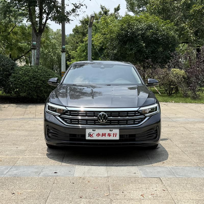 Volkswagen Sagitar - фото 1