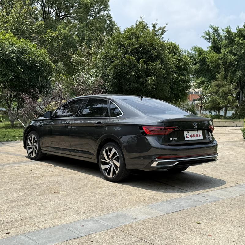 Volkswagen Sagitar - фото 3