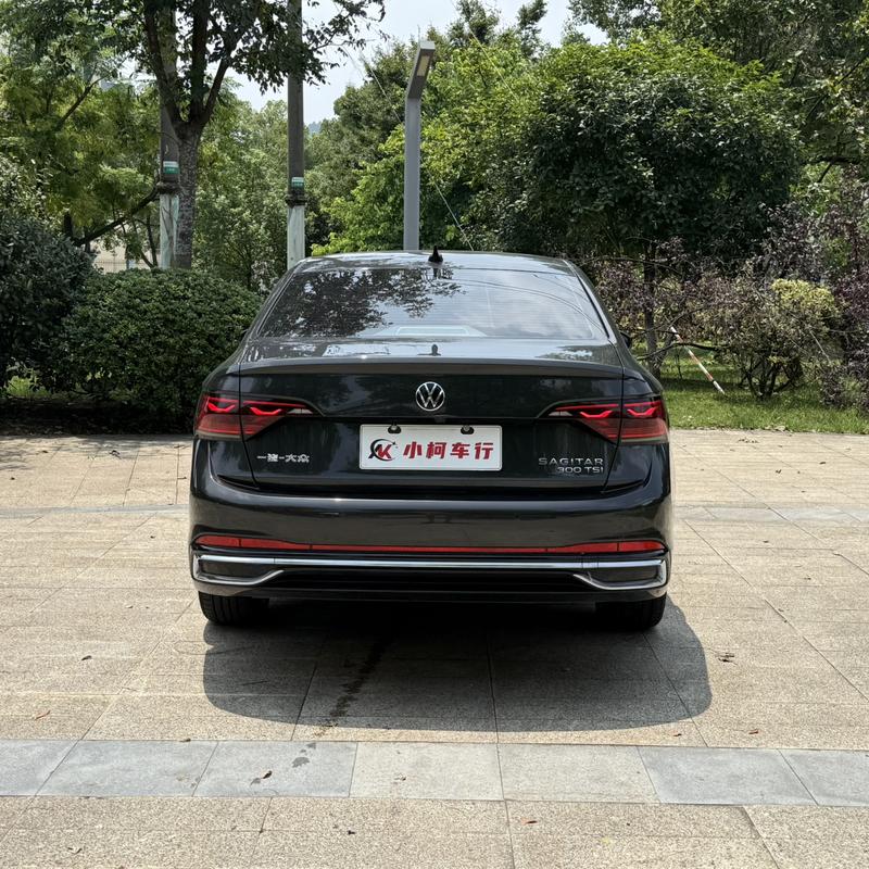 Volkswagen Sagitar - фото 4