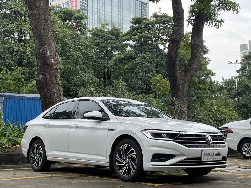 Volkswagen Sagitar - фото 2