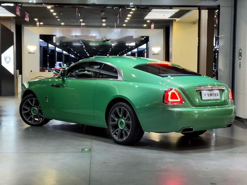Rolls-Royce Wraith - фото 3