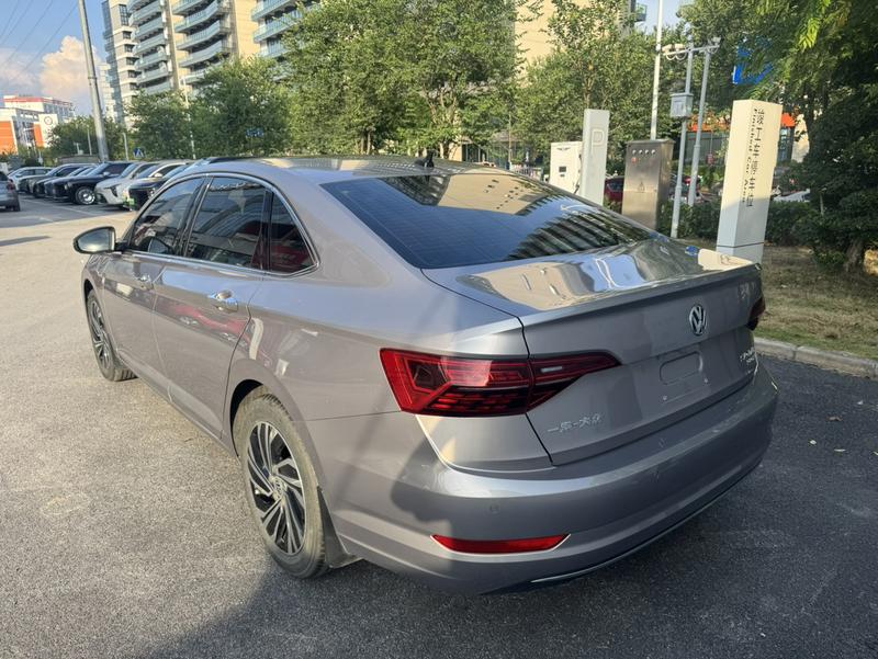 Volkswagen Sagitar - фото 2
