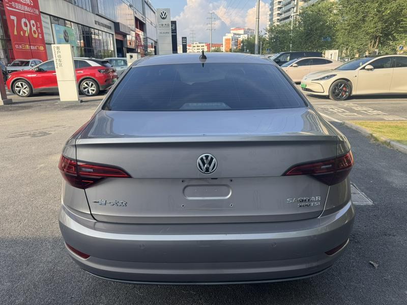 Volkswagen Sagitar - фото 3