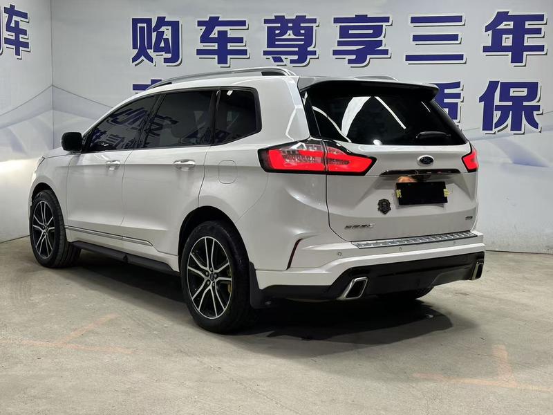 Ford Edge - фото 3
