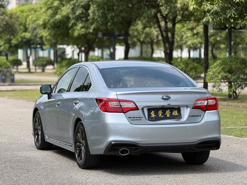 Subaru LEGACY - фото 3