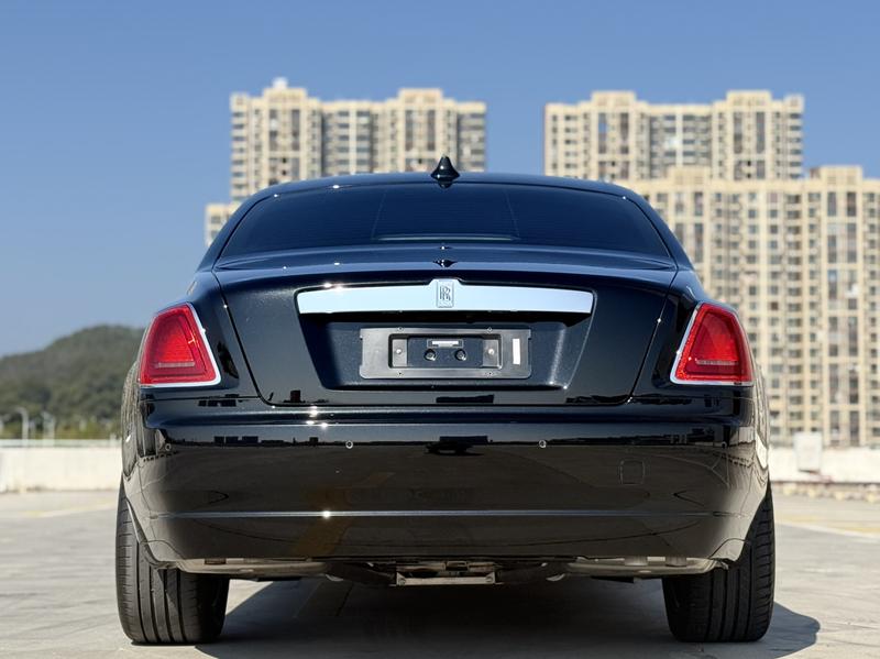 Rolls-Royce Ghost - фото 4