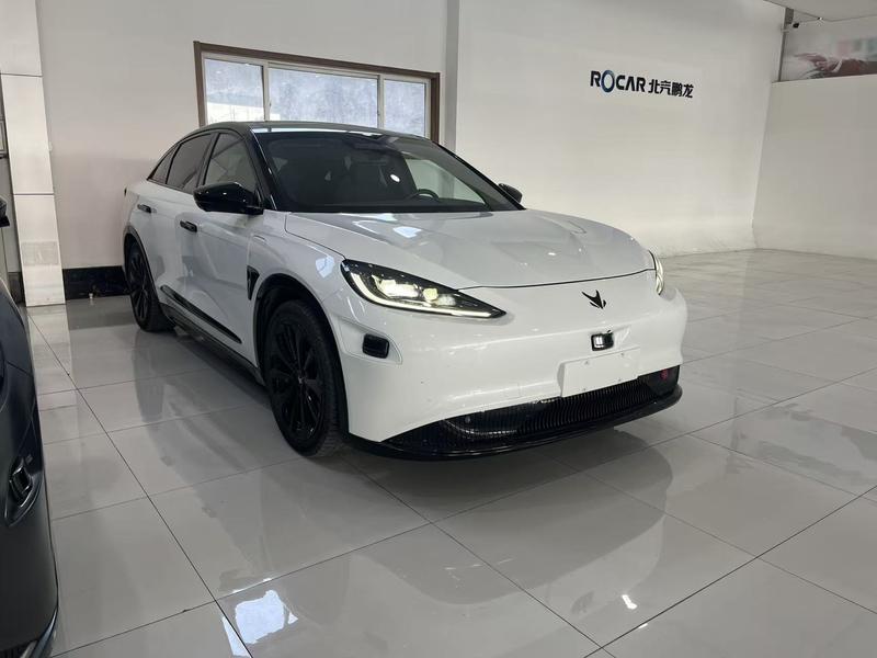 ARCFOX S - фото 1