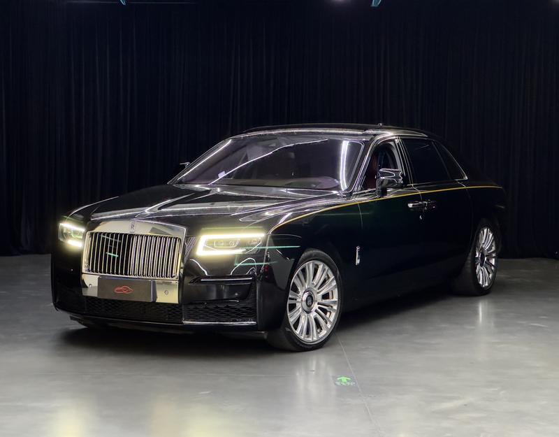 Rolls-Royce Ghost - фото 0
