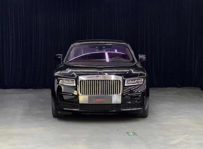 Rolls-Royce Ghost - фото 1