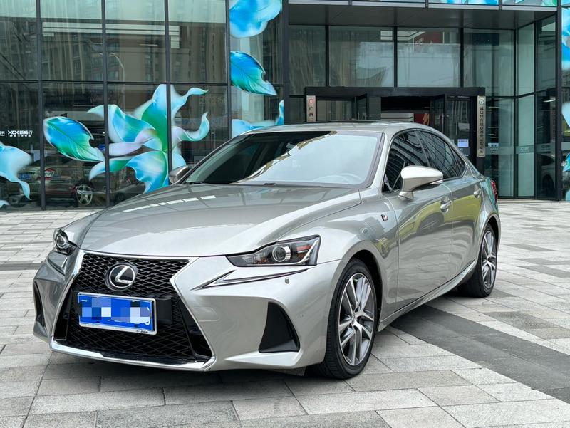 Lexus IS - фото 0