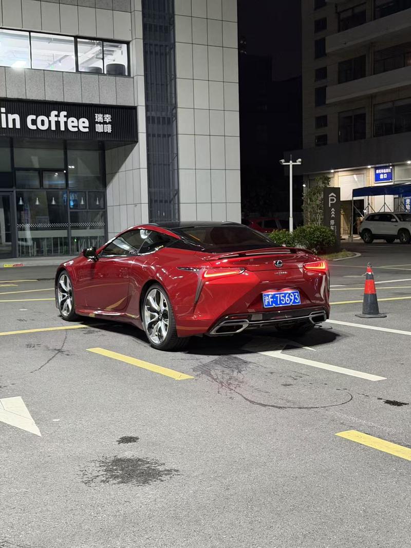 Lexus LC - фото 3