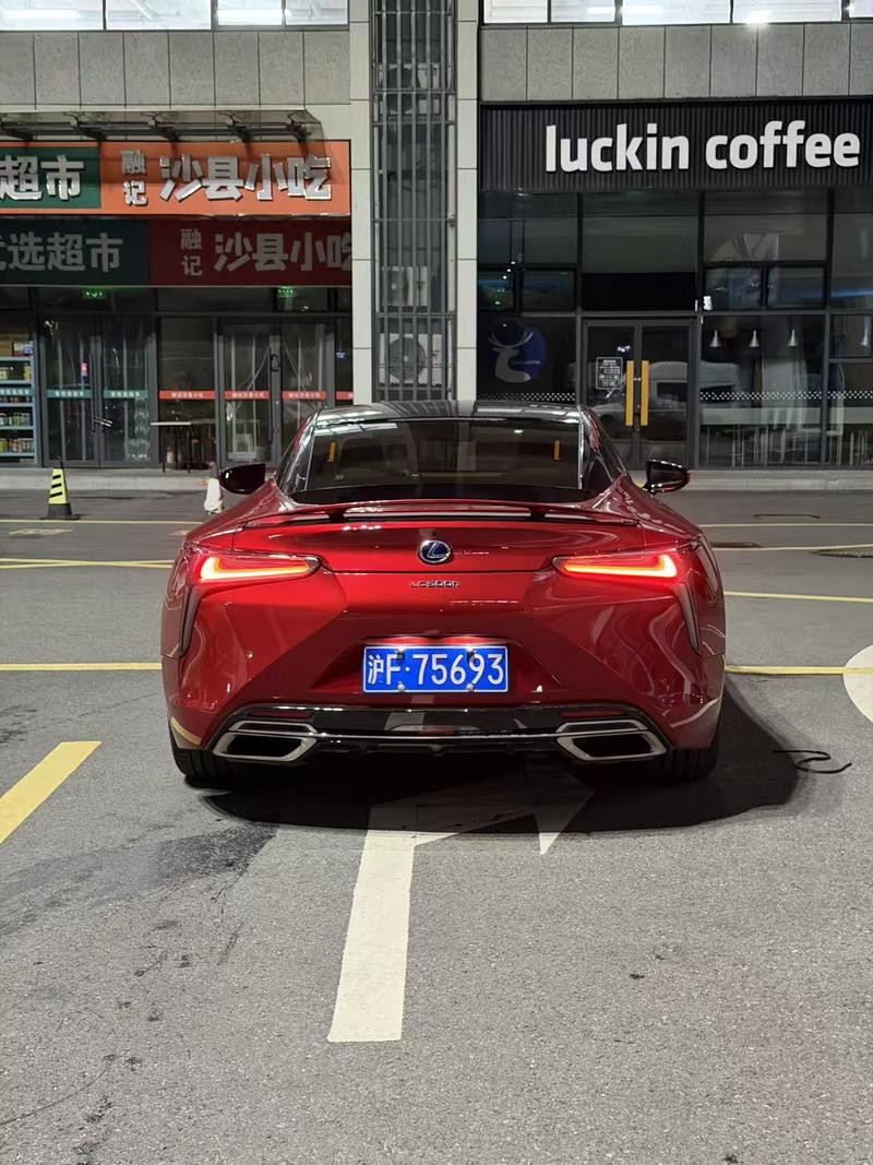 Lexus LC - фото 4