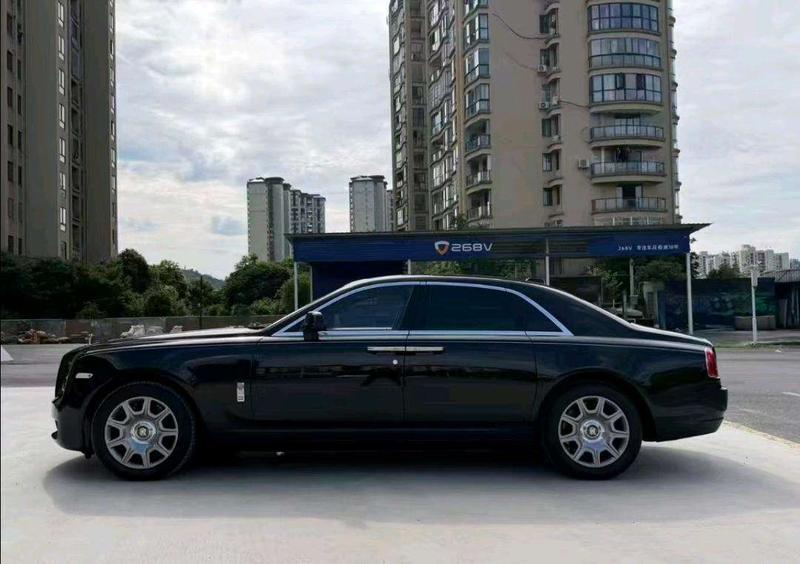 Rolls-Royce Ghost - фото 2