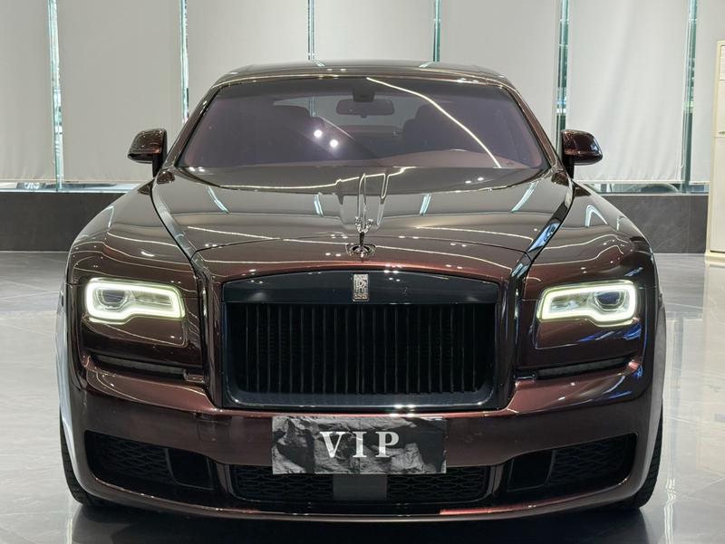 Rolls-Royce Ghost - фото 1