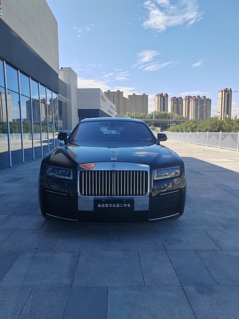 Rolls-Royce Ghost - фото 1