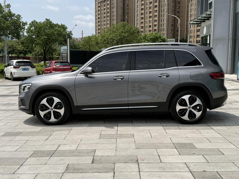 Mercedes-Benz GLB - фото 2