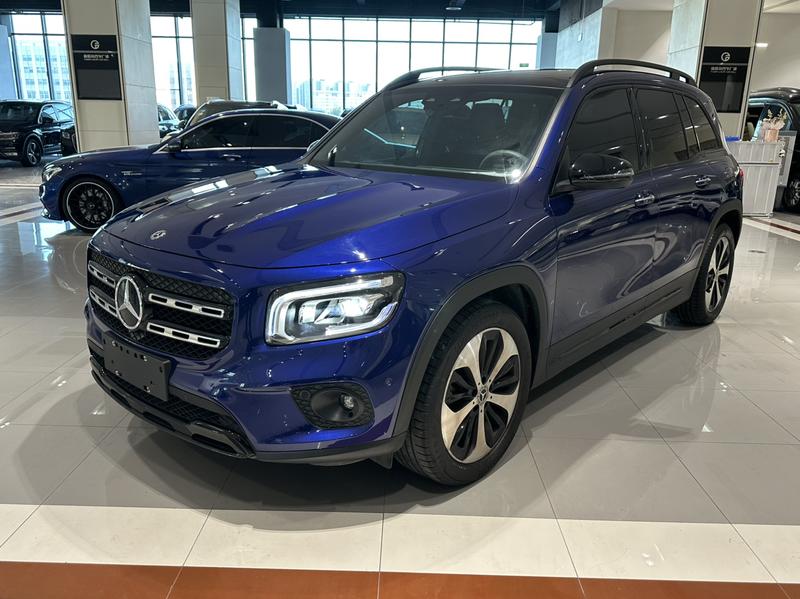Mercedes-Benz GLB - фото 0