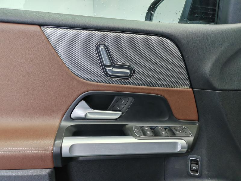Mercedes-Benz GLB - фото 4