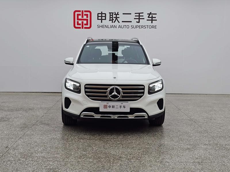 Mercedes-Benz GLB - фото 1