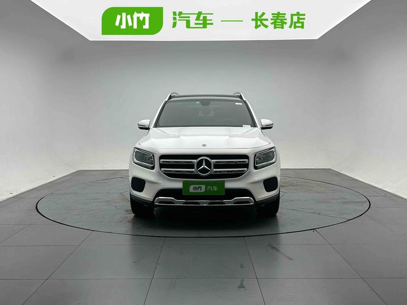 Mercedes-Benz GLB - фото 1