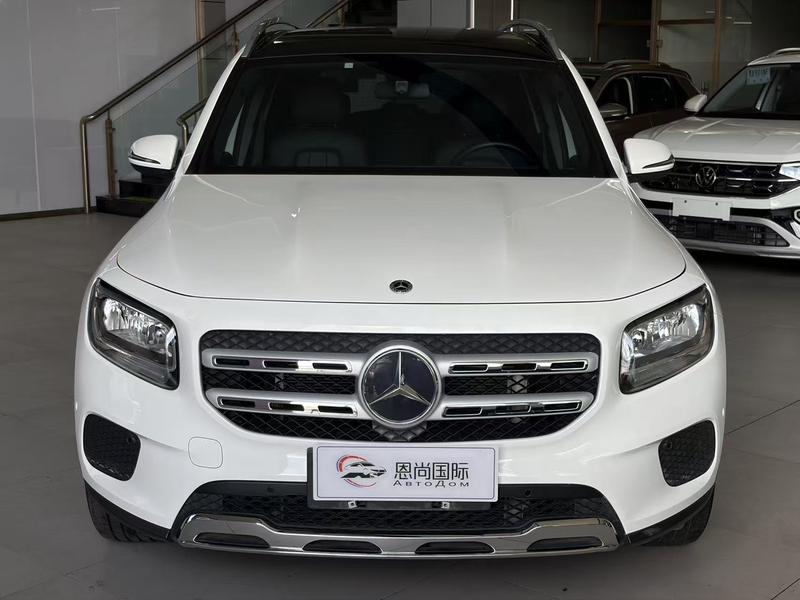 Mercedes-Benz GLB - фото 1
