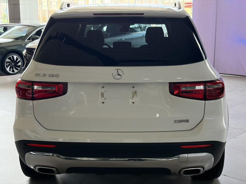 Mercedes-Benz GLB - фото 2
