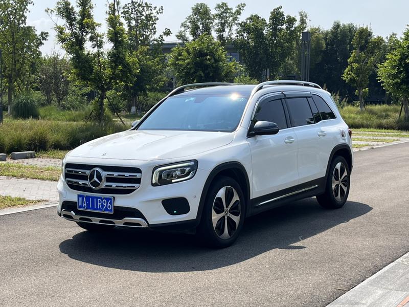 Mercedes-Benz GLB - фото 0