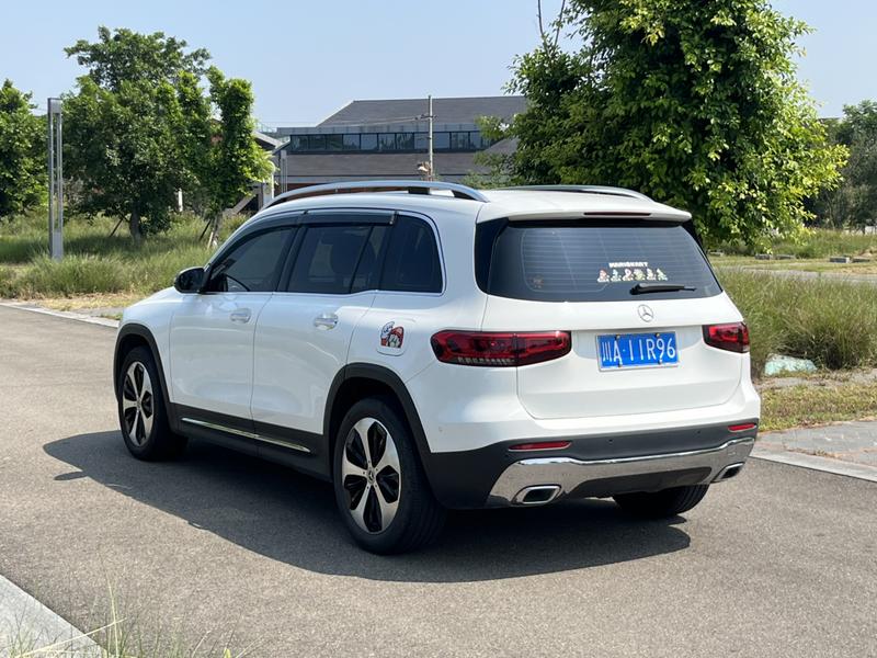 Mercedes-Benz GLB - фото 3