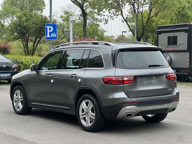 Mercedes-Benz GLB - фото 3