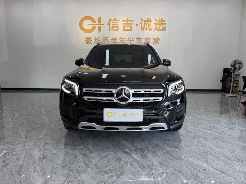 Mercedes-Benz GLB - фото 1