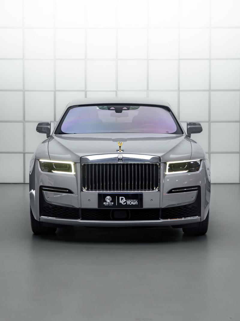 Rolls-Royce Ghost - фото 1