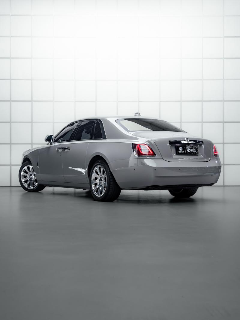Rolls-Royce Ghost - фото 3
