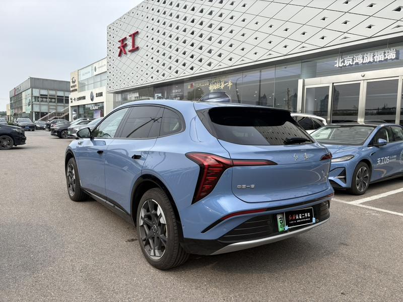Hongqi 06 - фото 2