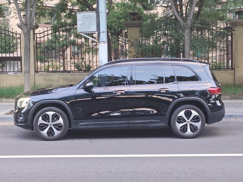 Mercedes-Benz GLB - фото 3