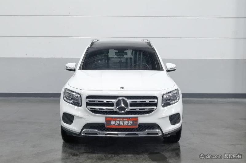 Mercedes-Benz GLB - фото 1