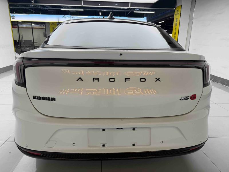 ARCFOX S - фото 4