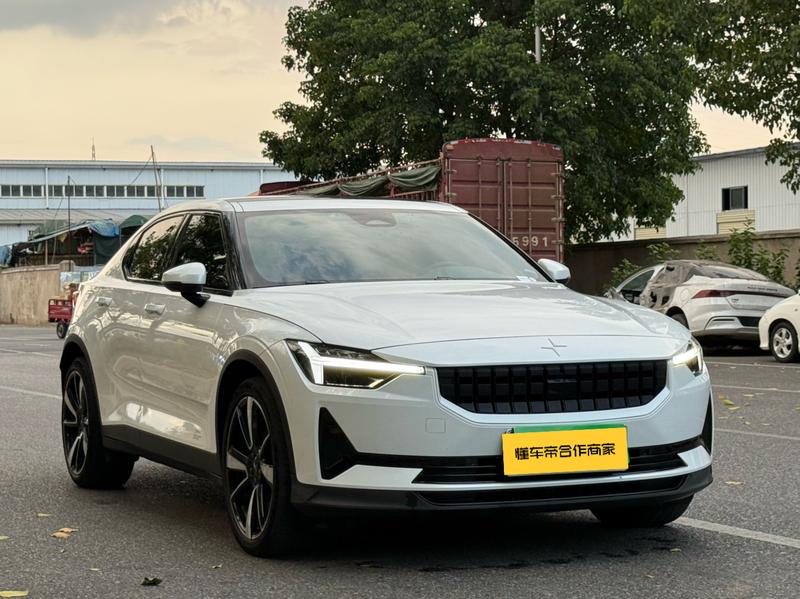 Polestar 2 - фото 2