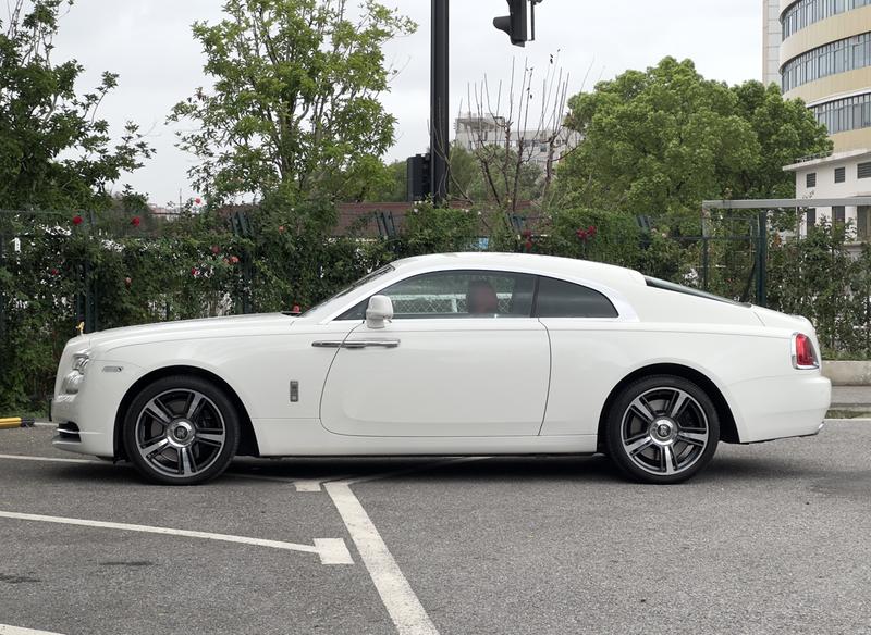 Rolls-Royce Wraith - фото 3