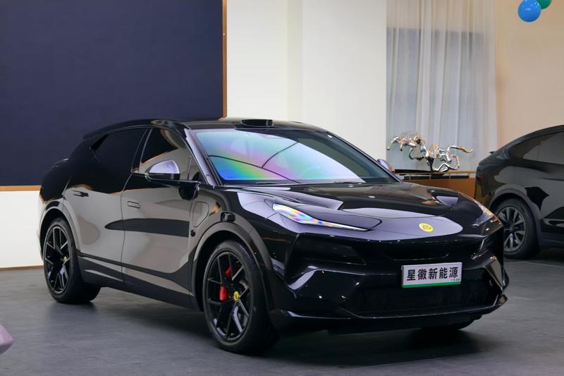 Lotus Eletre - фото 2