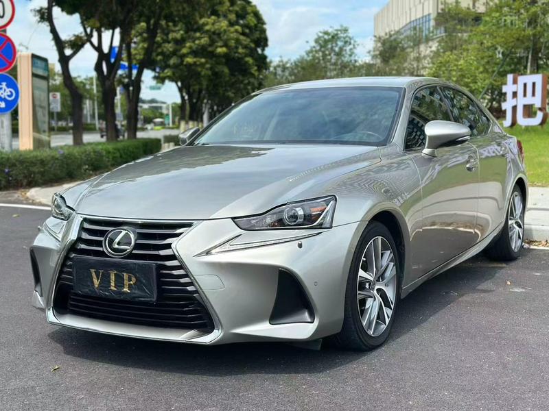 Lexus IS - фото 0